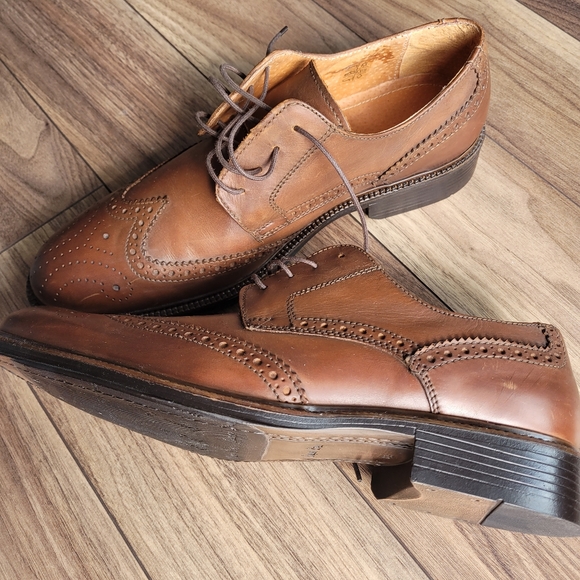 Dress shoes - Picture 3 of 5